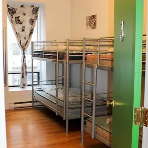 L'apero Hostel Montreal